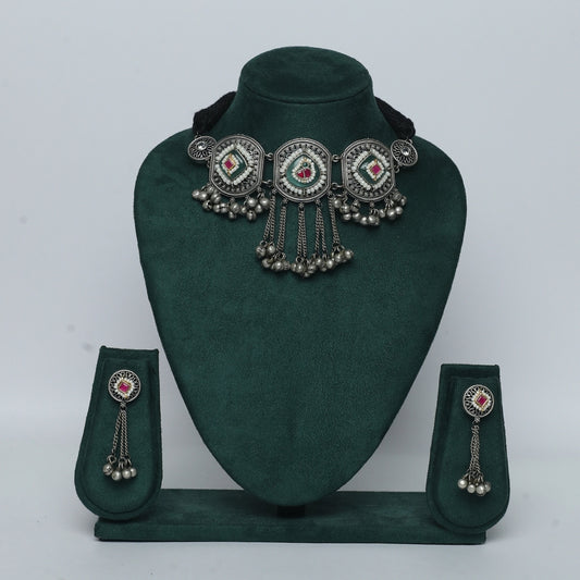 Glow statement oxidized kundan