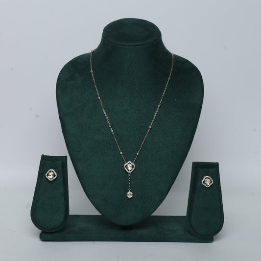 Single kundan pendant