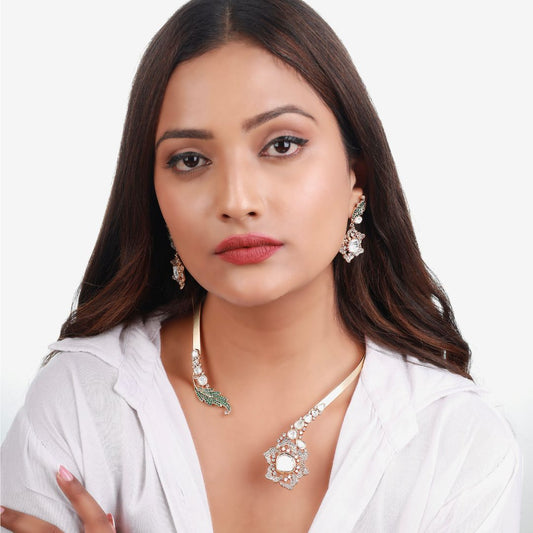 Nyla Emerald Blossom Necklace Set