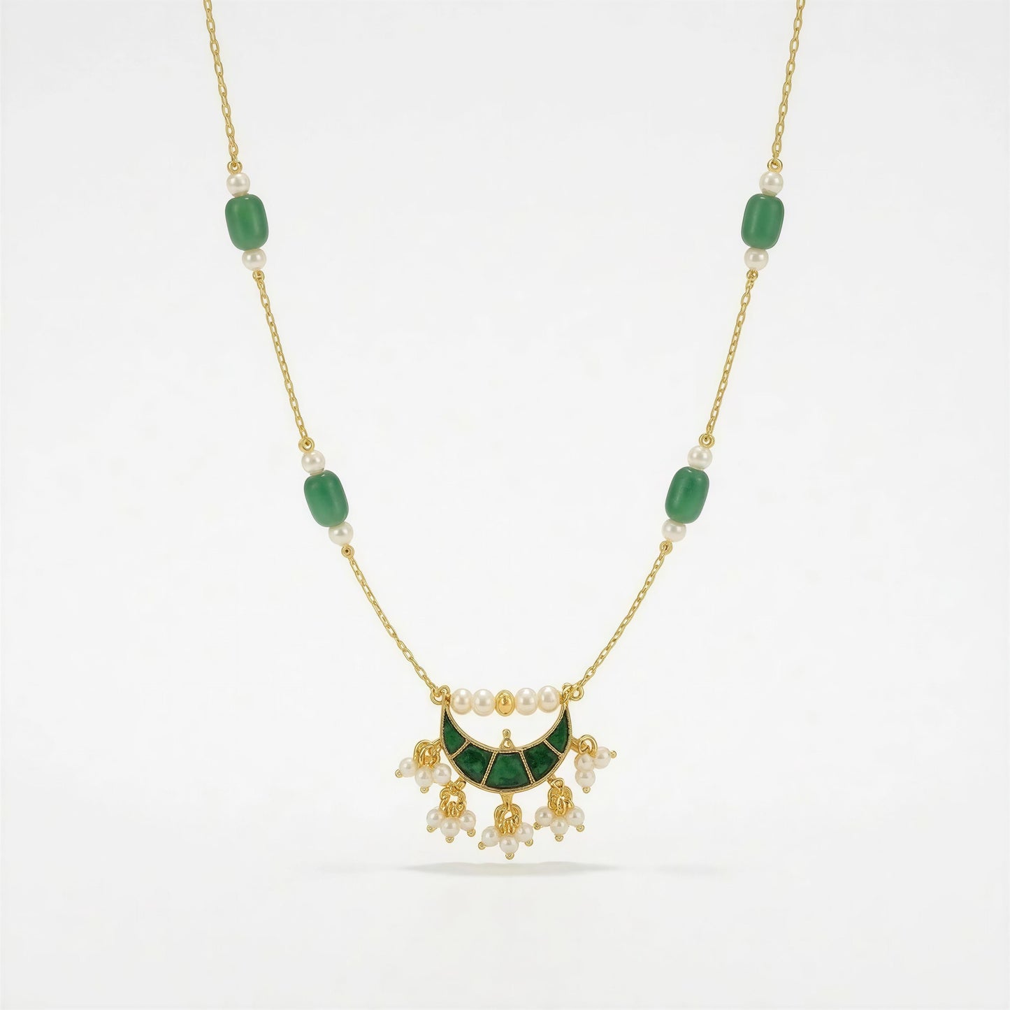 Emerald pearl crescent necklace 1008