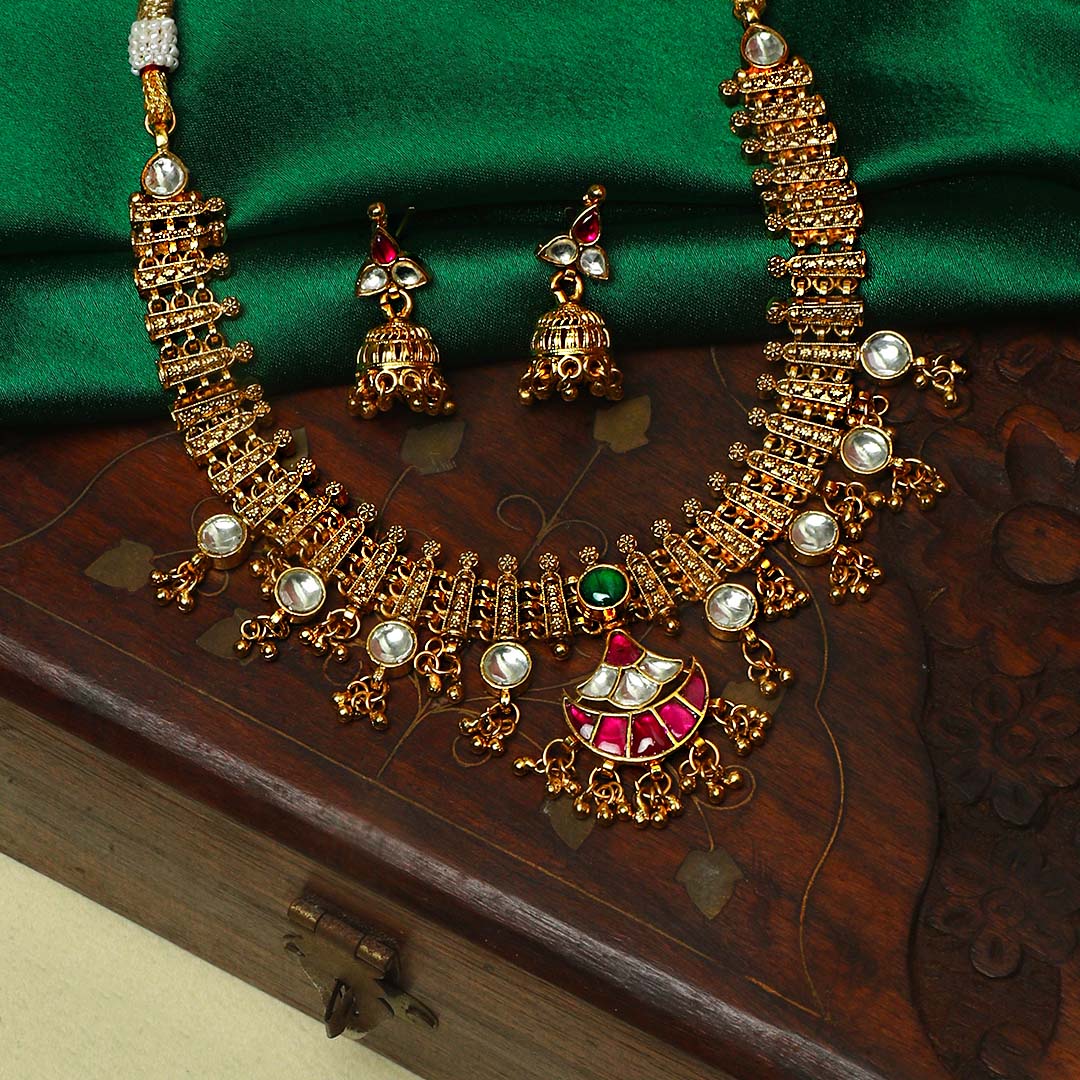 Heritage Grace Kundan Necklace Set