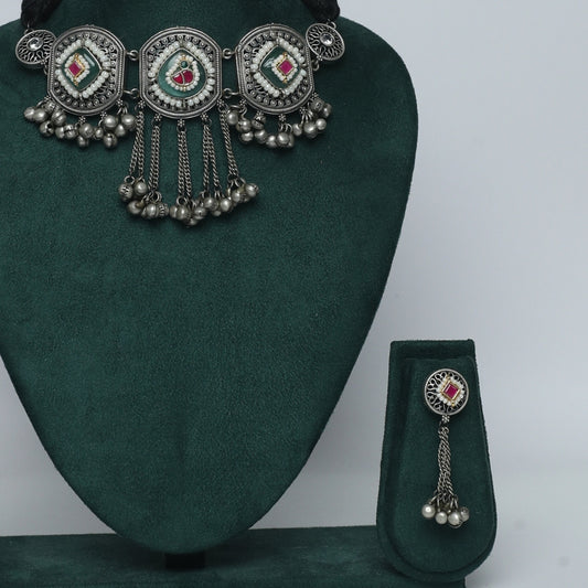 Glow statement oxidized kundan