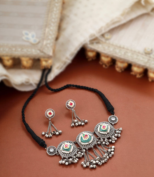 Glow statement oxidized kundan