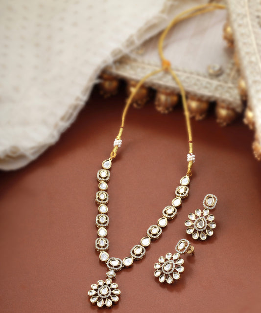 Samaira Classic Necklace Set