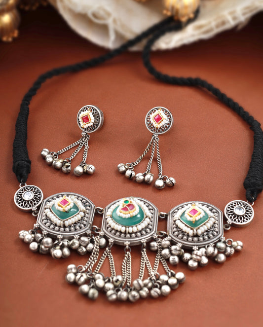 Glow statement oxidized kundan