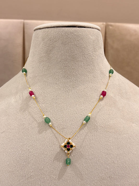 Royal garden emerald necklace  MN1013