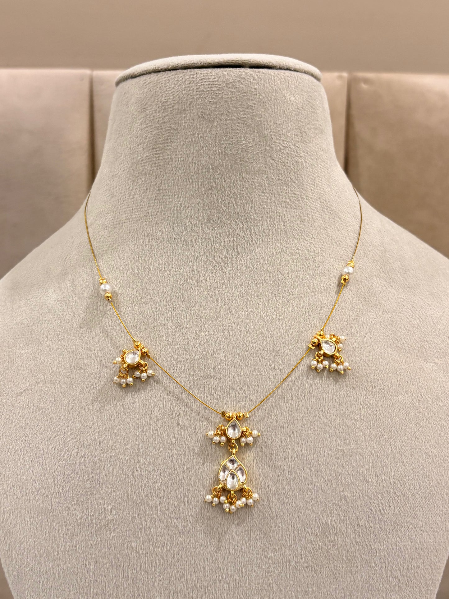 Classic drop pearl necklace MN1009