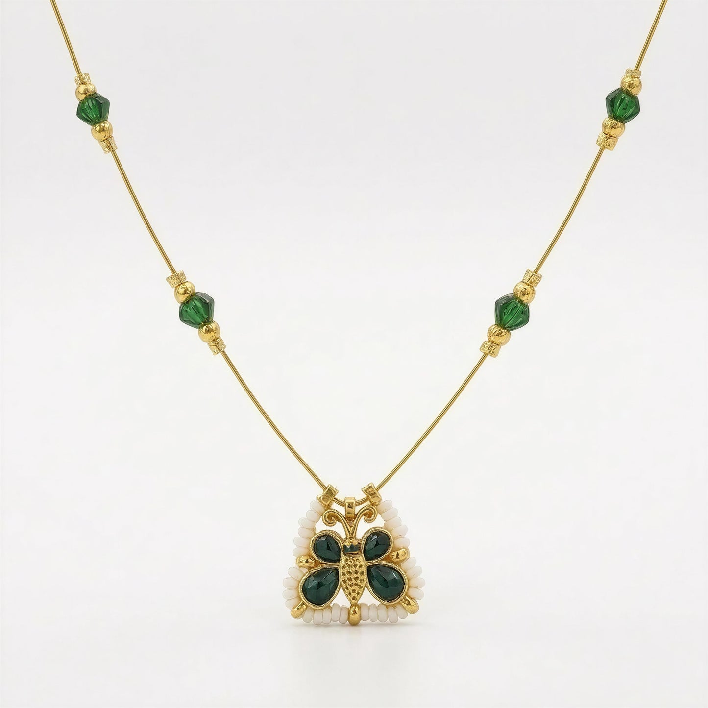 Emerald flutter necklace MN1015