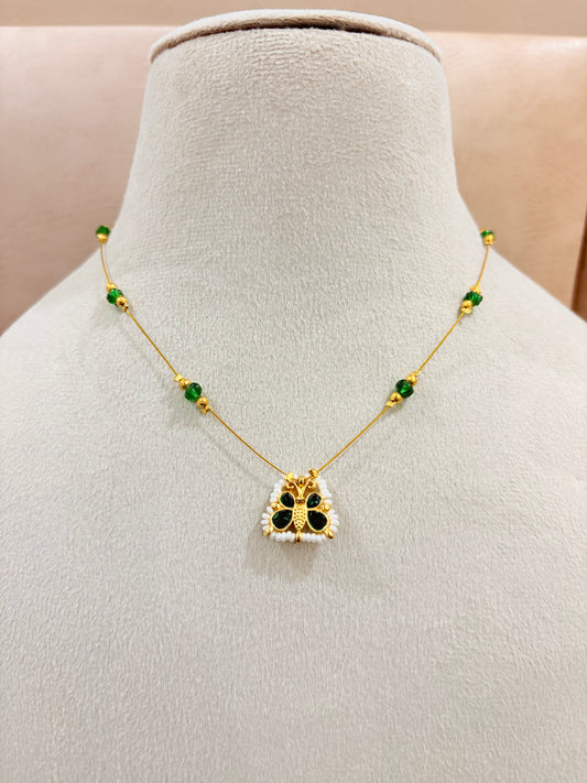 Emerald flutter necklace MN1015